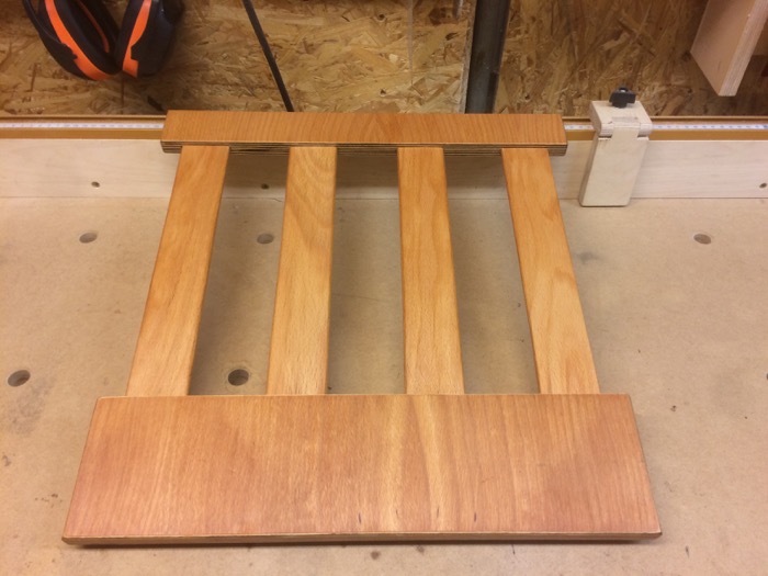 hhw-magazine-rack_023.jpg